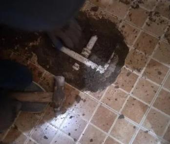 山城卫生间漏水维修公司为您分享下卫生间渗水如何处理及注意事项